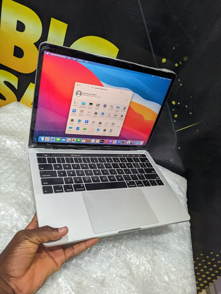 MacBook Pro 13"  (2018) TouchPad